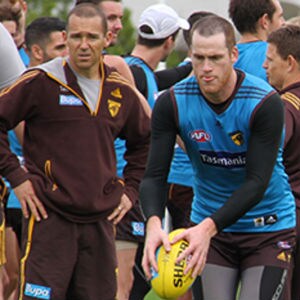 david rath thumb.jpg David Rath keeps a close eye on Hawks skipper Jarryd Roughead - AFL,Hawthorn Hawks